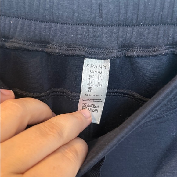 SPANX Navy wide leg Pants medium - Picture 2 of 3